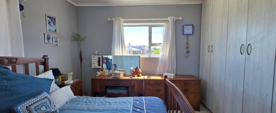 5 Bedroom Property for Sale in Kleinbaai Western Cape